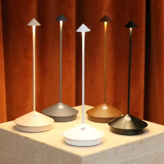 Przenośna lampa stołowa LED | Smukła i bezprzewodowa